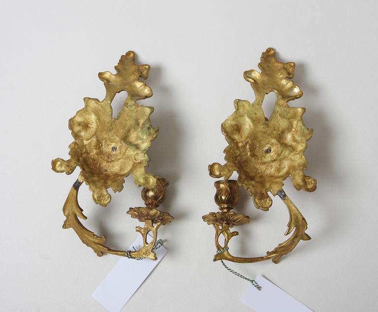 APPLIQUER, två par, Louis XVI-stil, mässing resp rokokostil.