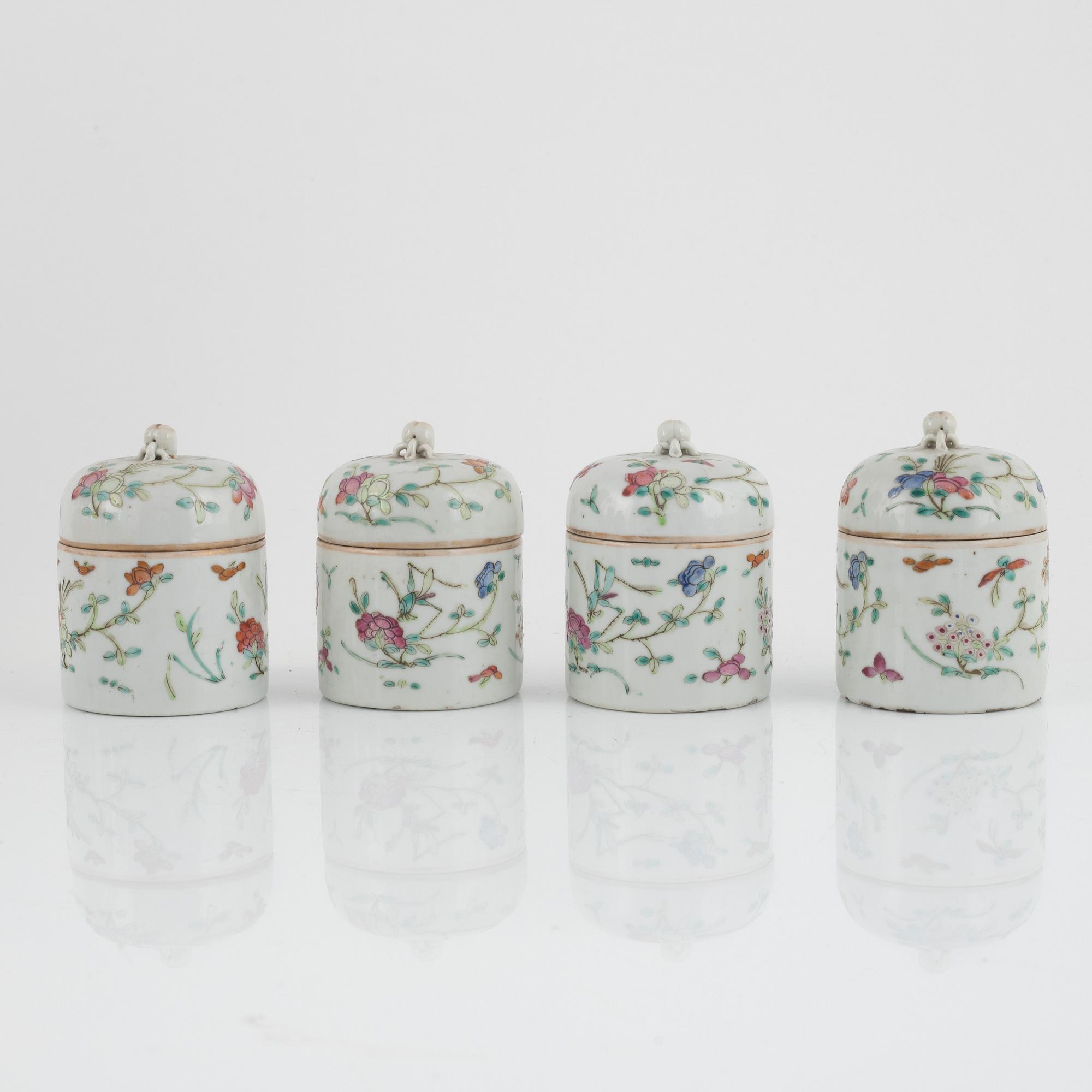 Burkar med lock, 4 st, porslin, Kina, sent 1800-tal.