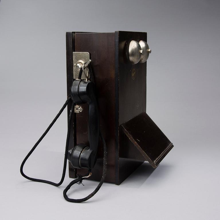 VÄGGTELEFON, Oy LM Ericsson AB, 1940-tal.