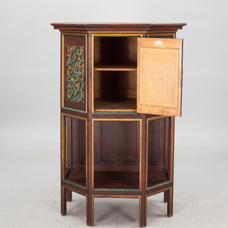 SKÅP, Lysberg & Hansen, Köpenhamn, 1900-talets mitt, brickmärkt.