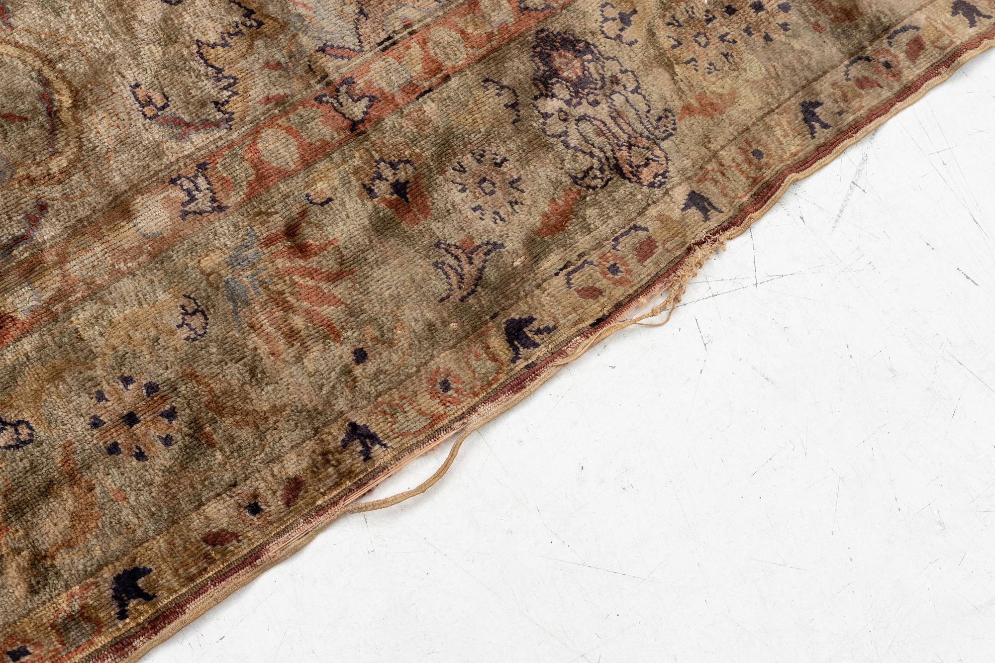 Matta, antik silke Kayseri, ca 170 x 116 cm.