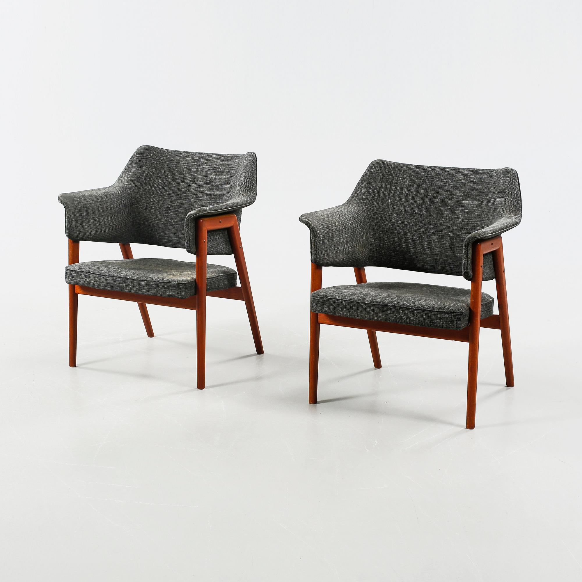 A pair of armchairs designed by Karl-Erik Ekselius for JOC, Vetlanda, made around the middle of the 20th century.