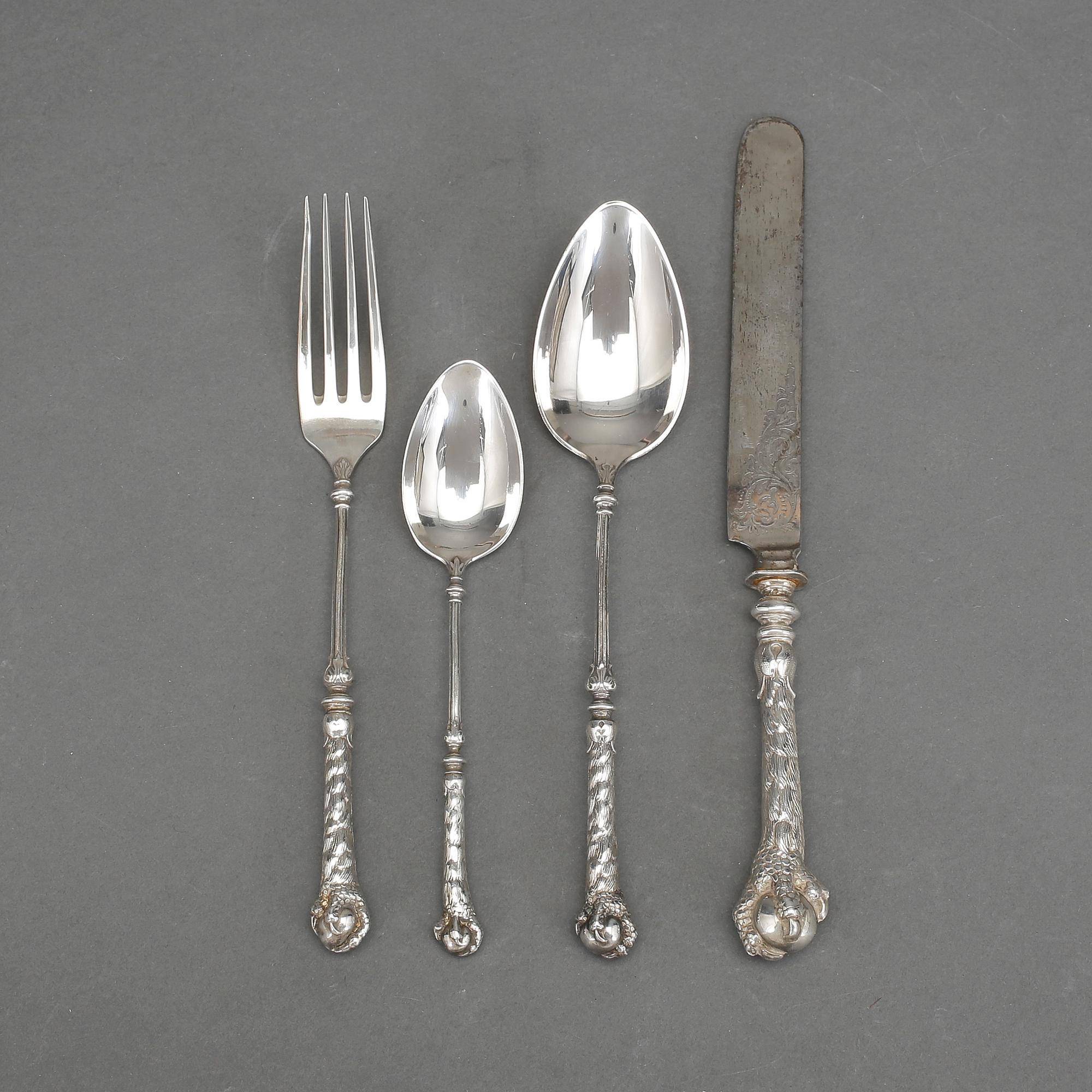 RESEBESTICK I SCHATULL, 4 delar, silver, K Andersson, omkring år 1900. 140 gram.