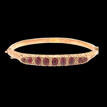 Armband 9K guld med rosenslipade diamanter och fasetterad glas, Birmingham.