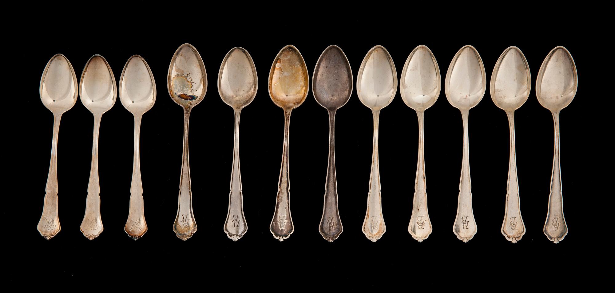 SKEDAR, 12 st, silver, "Chippendale", diverse stämplar.