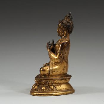 BUDDHA, förgylld brons. Sinotibetansk, 1700-tal.