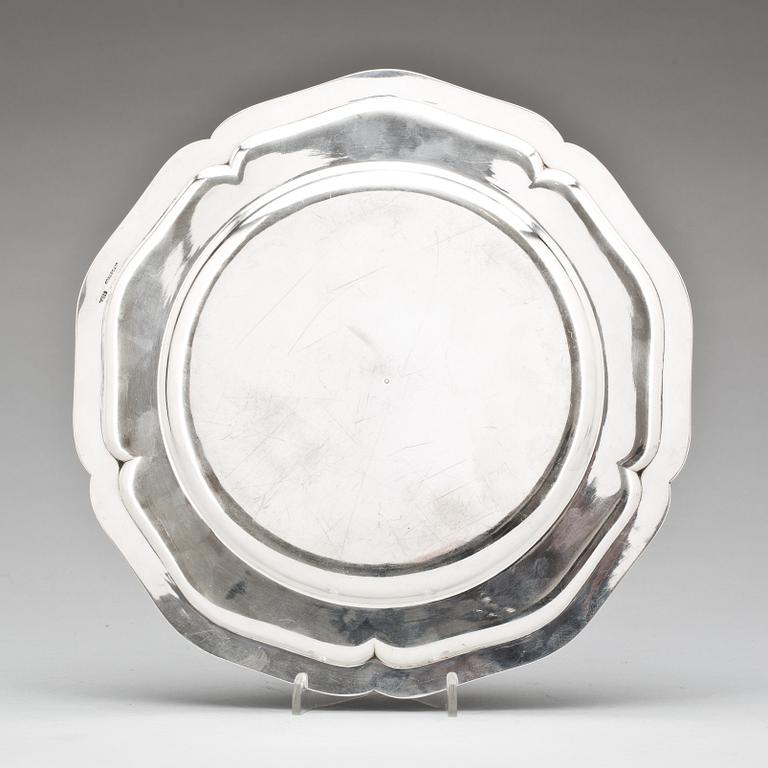 Fat, silver 830, J. Tostrup, Norge. Vikt ca 376 gram.