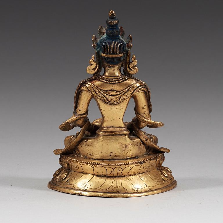 AMITAYUS, förgylld brons. Sinotibetansk, 1700-tal.