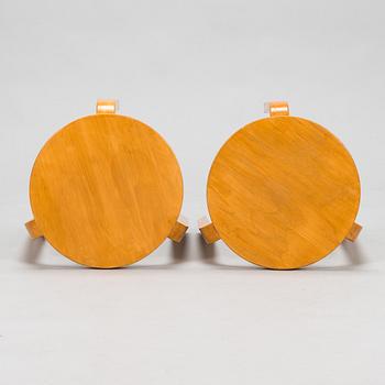 Alvar Aalto, a mid-20th century '85' table and four '60' stools for O.Y. Huonekalu-ja Rakennustyötehdas A.B.