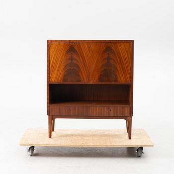 Barskåp, Förenade Möbelfabrikerna, 1900-talets mitt.