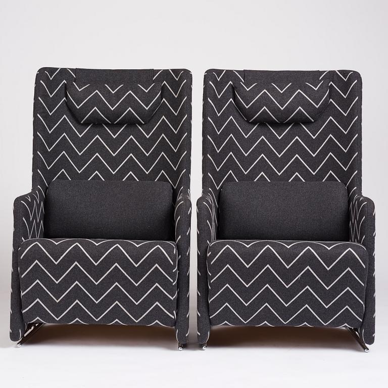 Börge Lindau, & Bo Lindekrantz, a pair of "Solo XL" easy chairs, Lammhults Möbel AB, 1960-70-tal.