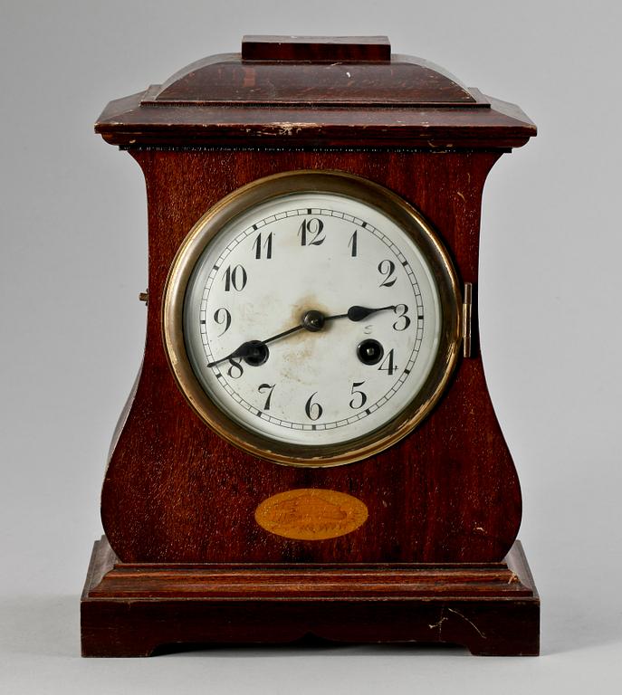 BORDSPENDYL, empirestil, Junghans, omkring 1900.