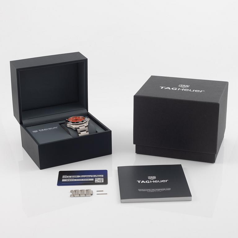 TAG Heuer, Aquaracer, Professional 300, Orange Diver, wristwatch, 43 mm.