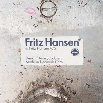 Arne Jacobsen, fåtölj, "Svanen", Fritz Hansen, Danmark, 1996.