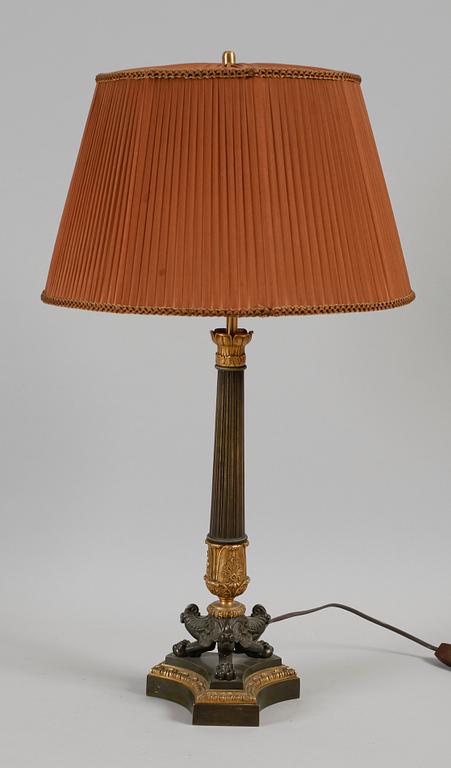 BORDSLAMPA, mässing, empirestil, 1800-/1900-tal.