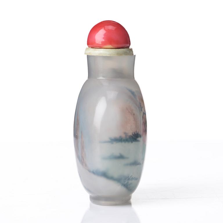 A inside painted snuff bottle with stopper, China, circa 1900.