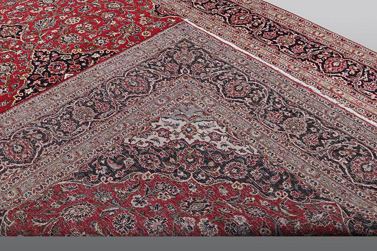 A CARPET, Kashan, ca  405 x 286 cm.