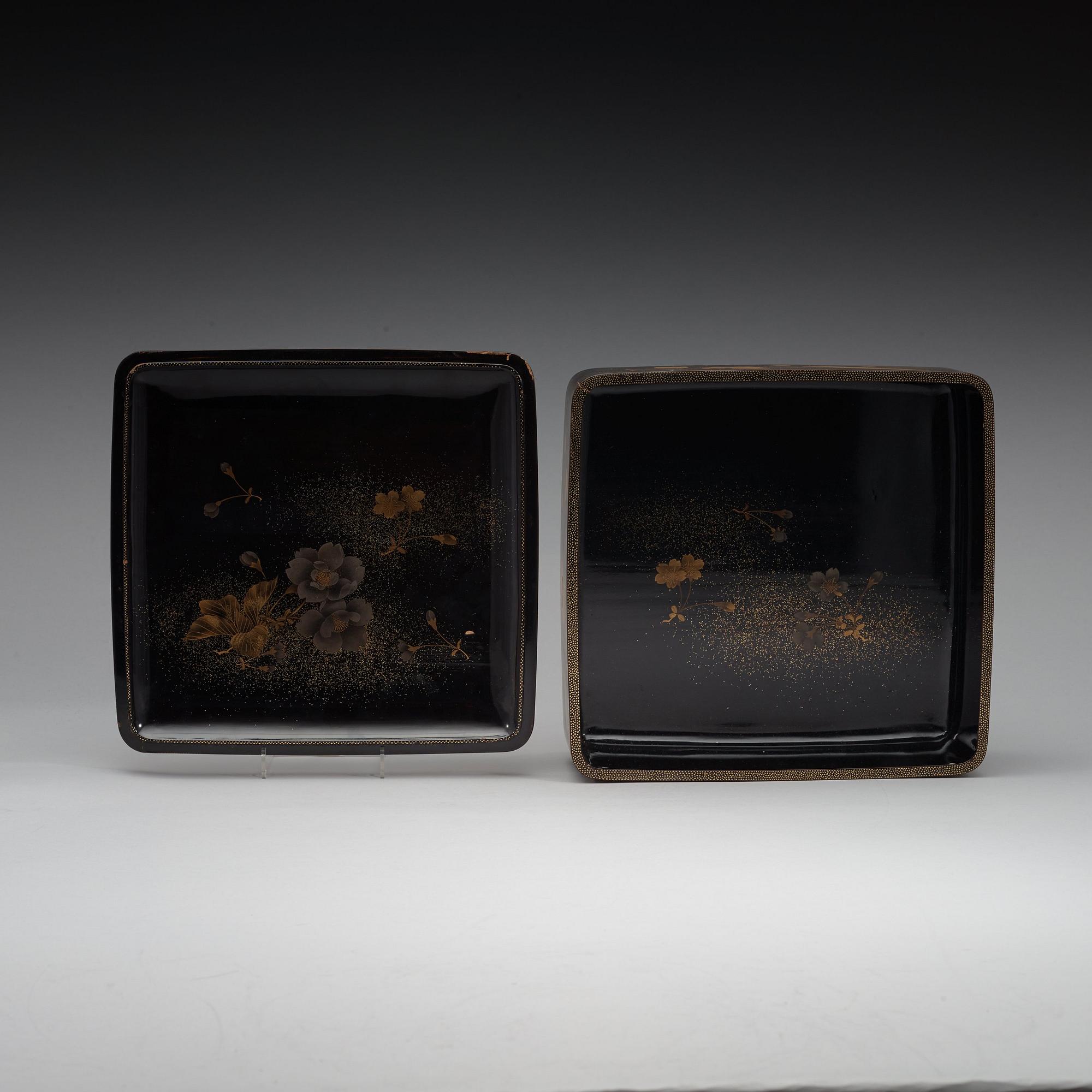 A Japanese lacquered box with cover, Meiji period (1868-1912).