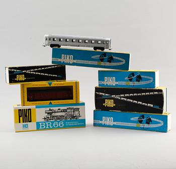 SAMLING MODELLTÅGSDELAR, 16 delar, Piko, Tyskland.