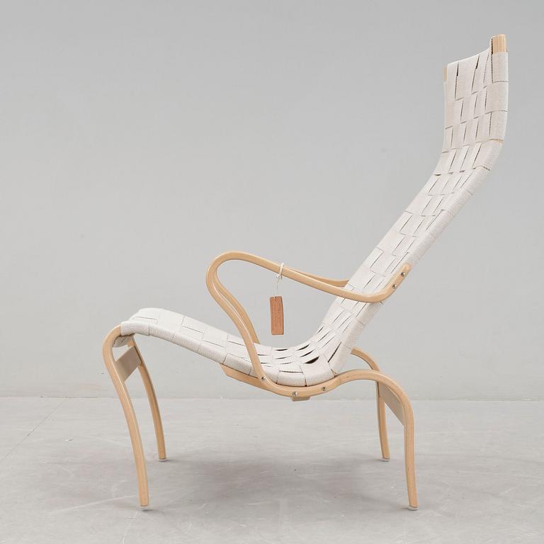 FÅTÖLJ, "Miranda", Bruno Mathsson, 2000-tal.