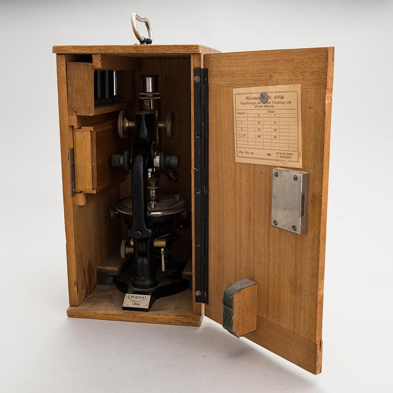 C Reichert, A microscope in box. Wienna ca. 1920.