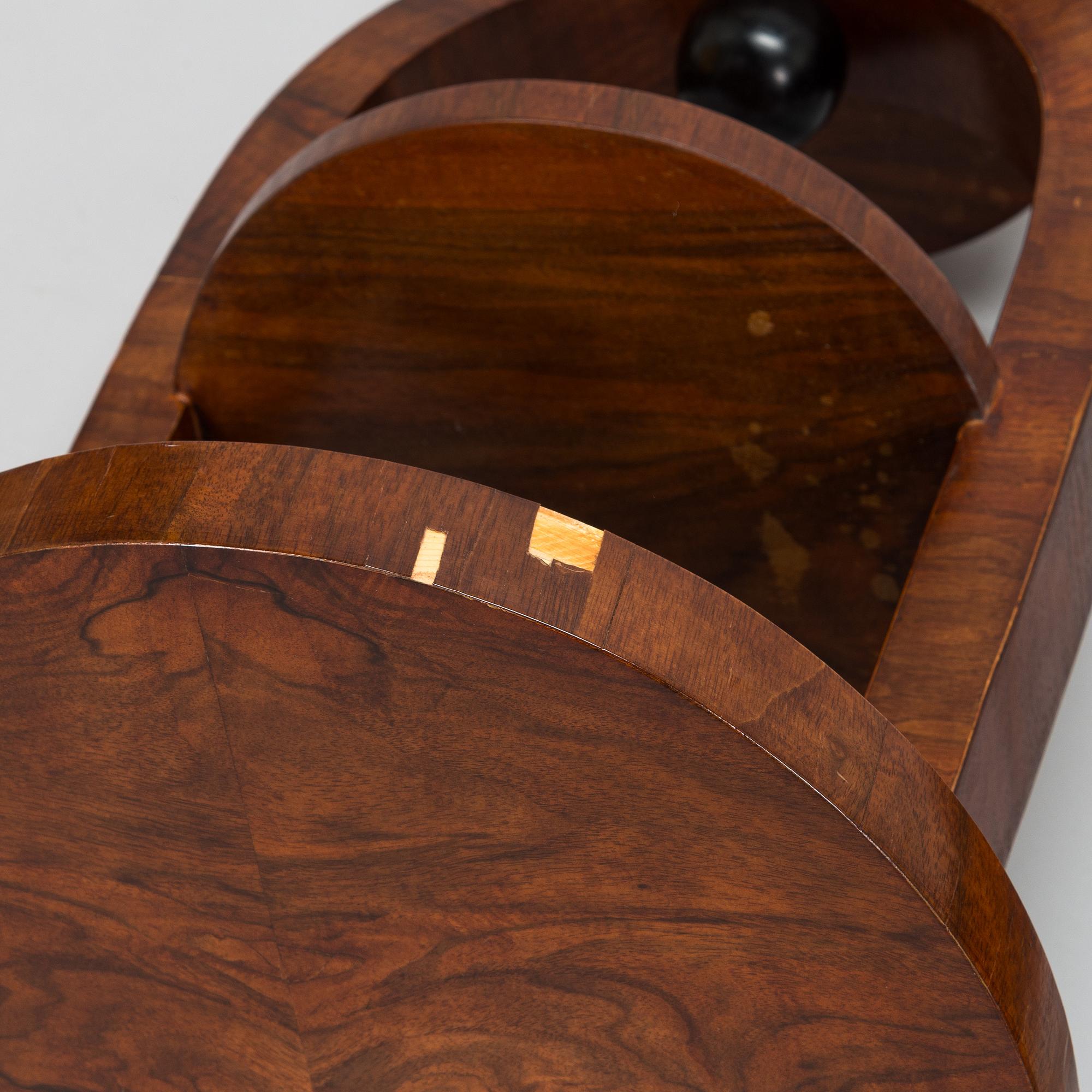 A pair of Art Deco style side tables/bedside tables, modern production.