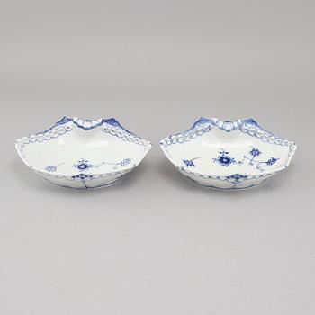 A pair of porcelain serving dished by Royal Copenhagen from the second half of the 20th century.