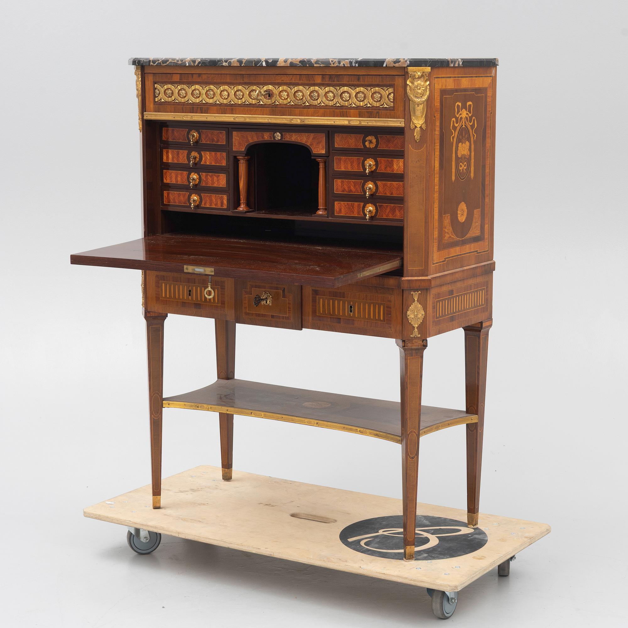 Sekretär, gustaviansk stil, 1900-talet första hälft.