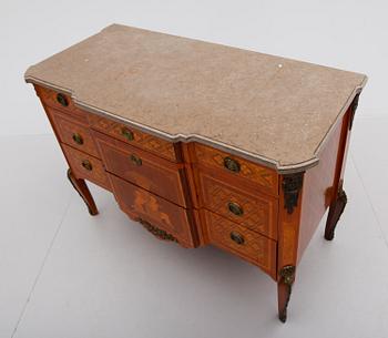 BYRÅ, gustaviansk stil, 1900-talets mitt.