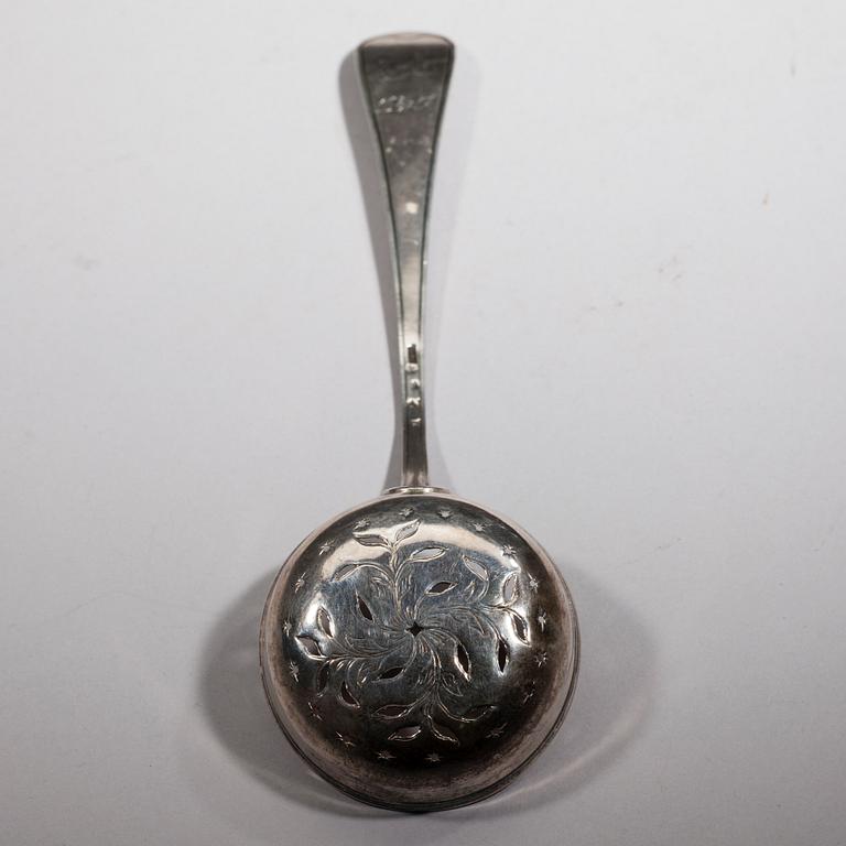 SOCKERSTRÖARE, silver, Åbo 1790, Olof Lundgren, vikt 52 g.