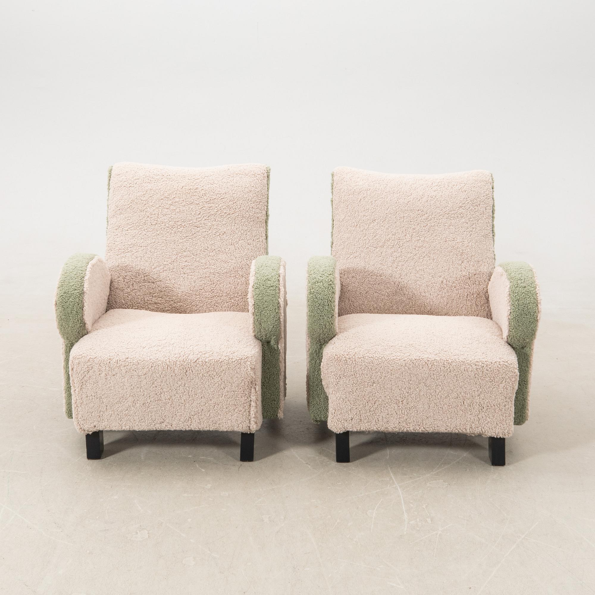 Armchairs, a pair from the 1940s/50s.