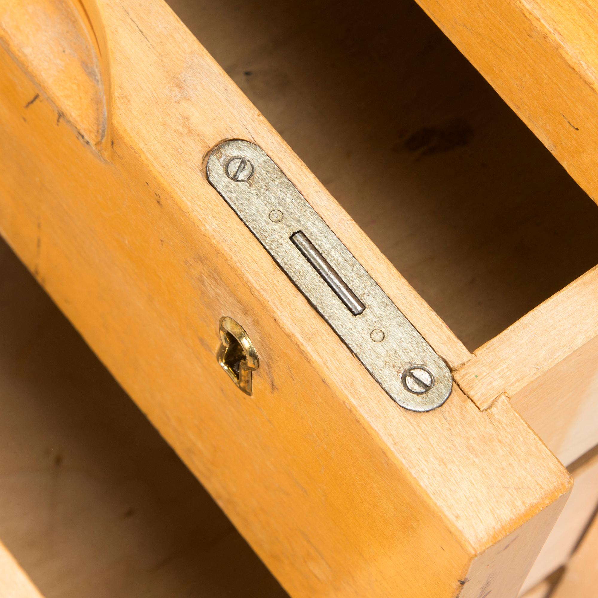 Aino Aalto, hurts modell B96, O.Y. Huonekalu-ja Rakennustyötehdas A.B. 1900-talets mitt.