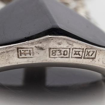 Jorma Laine, riipus, viistehiottu spektroliitti, hopea, Turun Hopea, Turku 1975.