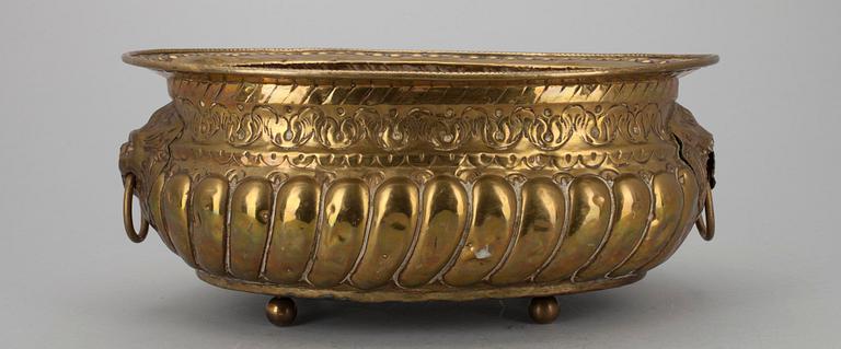 VINKYLARE / YTTERFODER samt YTTERFODER, mässing, Frankrike 1800-luku.