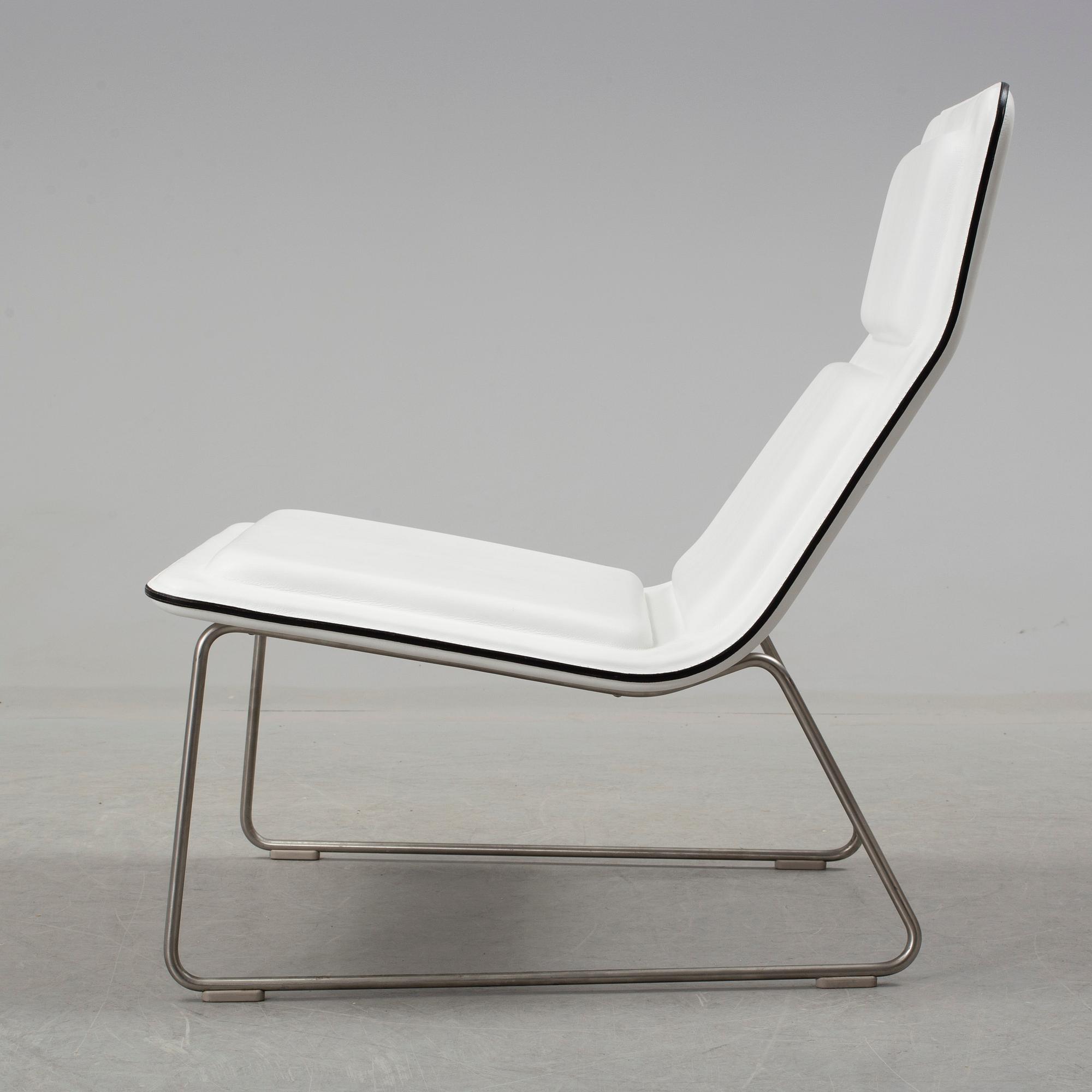 JASPER MORRISSON, a 'Low Pad Chair' from Cappellini, Italy.