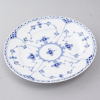 A porcelain tableware set of 69 pcs, "Musselmalet" by Royal Copenhagen, second half of the 20th century.