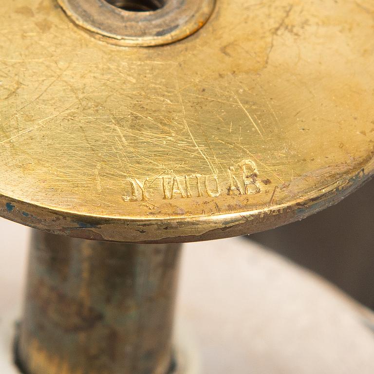 Paavo Tynell, Kattovalaisin, Taito. Tilaustyö 1950.
