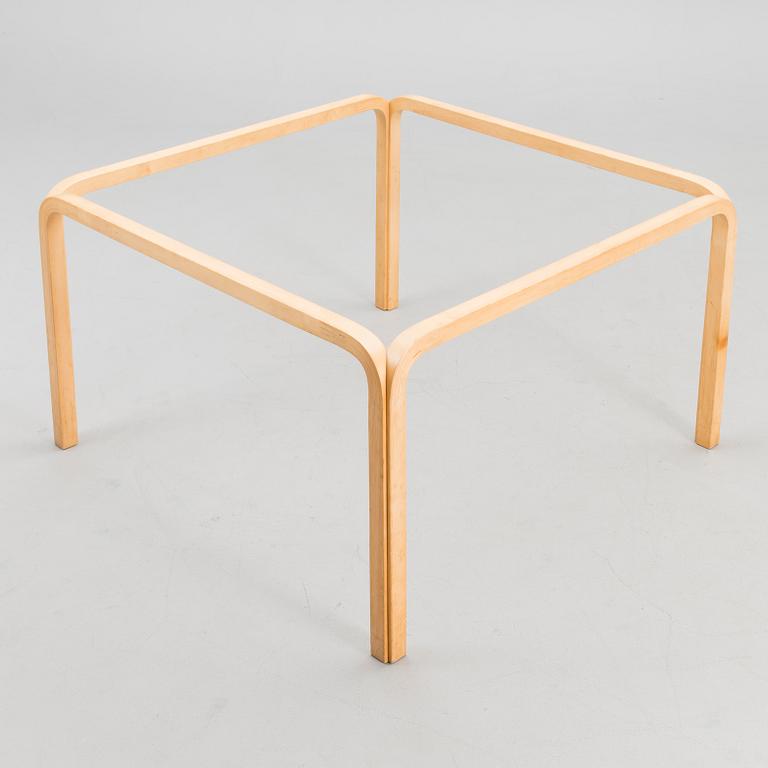 Alate 20th century  Y805 coffee table for Artek Finland.