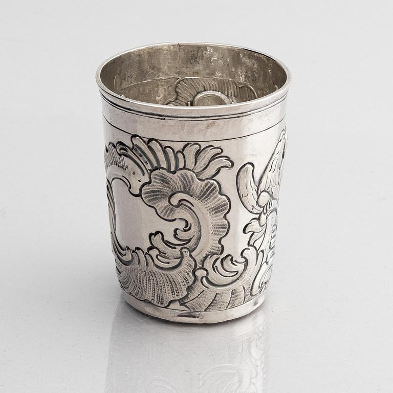 Bägare, silver, otydlig mästarstämpel, Moskva 1768.