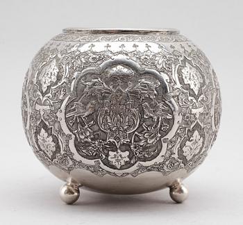 SKÅL, silver, orientalisk, 1900-tal. Vikt ca 203 gram.