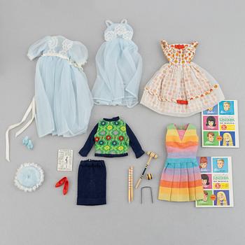 Kläduppsättningar, Barbie, 4 st, bl a "Barbie Sleeping Pretty, 1636" & "Barbie Fun and Games, 1619", Mattel, 1960-tal.