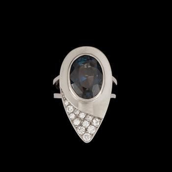 160. A spinel and brilliant-cut diamond ring.