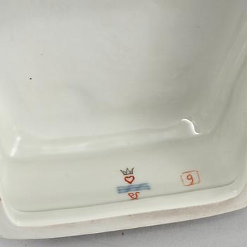 FIGURIN, porslin, Gerhard Henning, Royal Copenhagen, omkring 1900-talets mitt.
