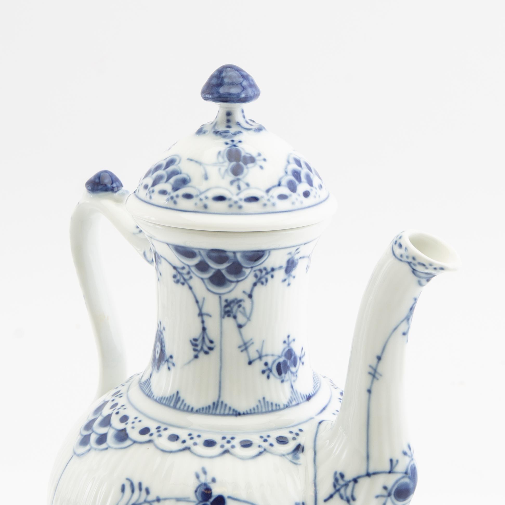 Service, approx. 29 pcs "Blue Fluted" Royal Copenhagen Denmark porcelain.