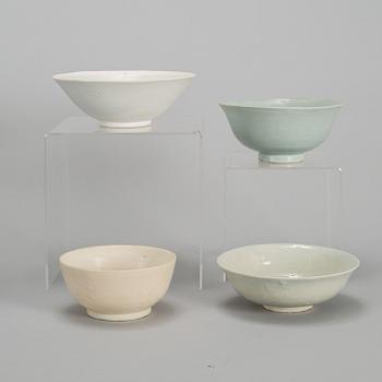 A group of white glazed bowls, South East Asia, 16/19th Century.