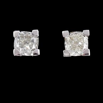 ÖRHÄNGEN, 1 par, 18 k vitguld, diamanter tot ca 1.60 ct.