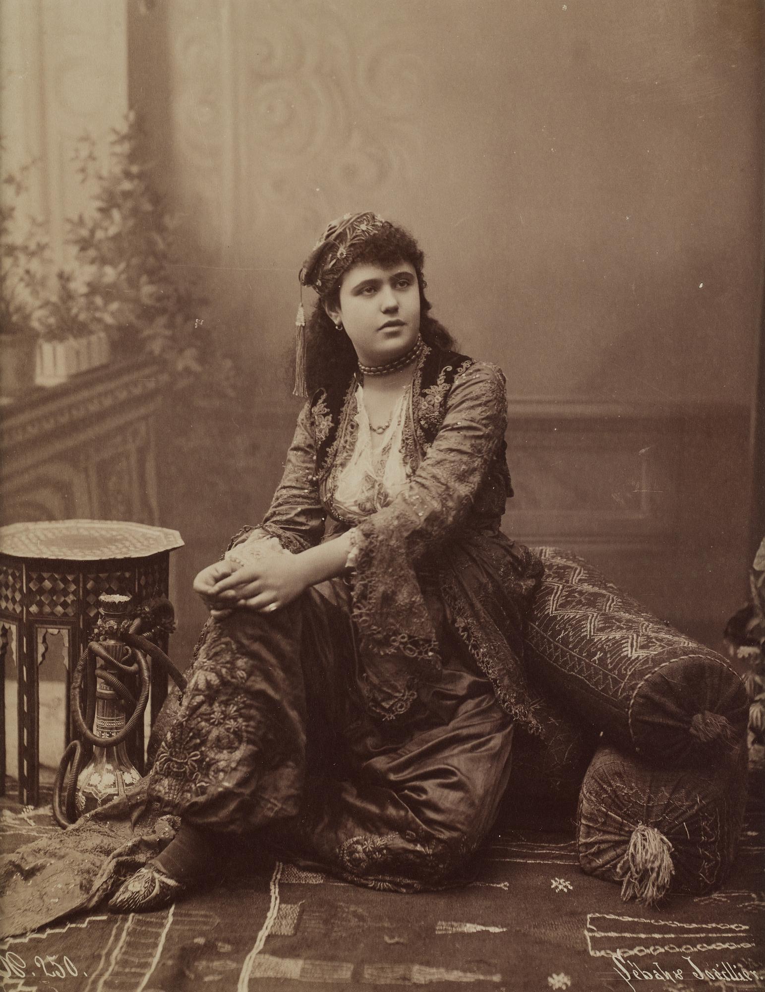 Sèbah & Joaillier, photograph signed on the plate.