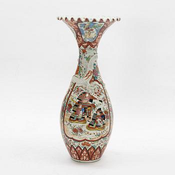 A large Japanese porcelain  vase, second half of the 20th century.