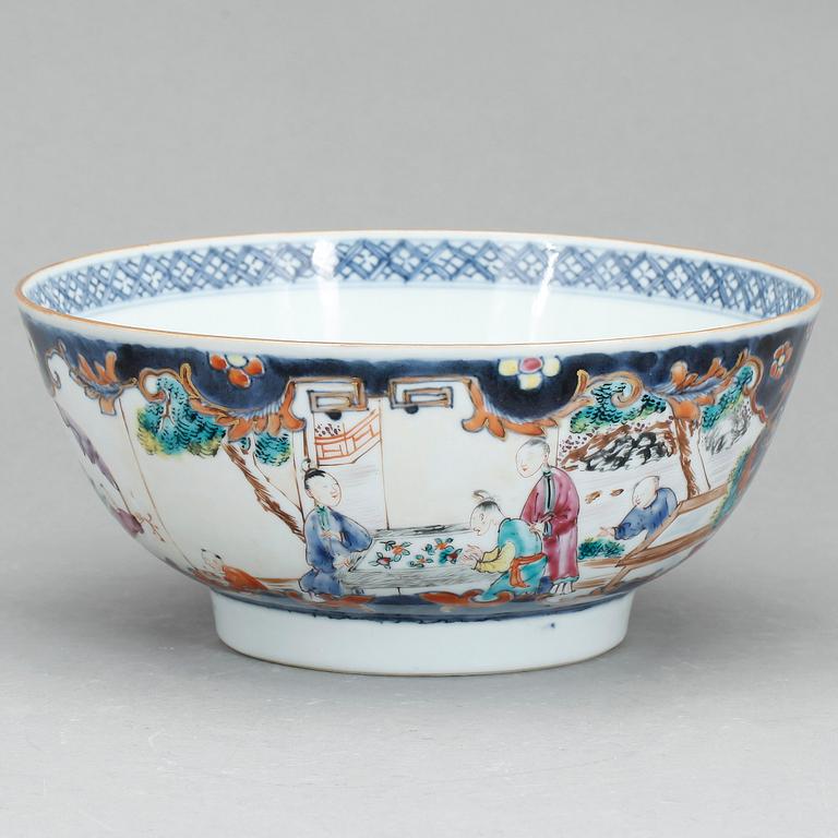 BÅLSKÅL, porslin, Kina, Qianlong (1736-95).