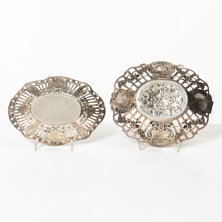 Gallerskålat, 2 st, silver, 1900-tal.